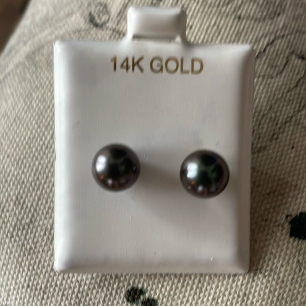 14k Genuine Black Tahitian Pearl Studs from Pearl Paradise.